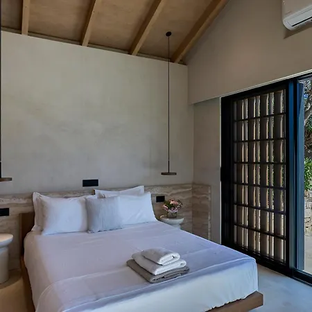 Openness House By The Sea